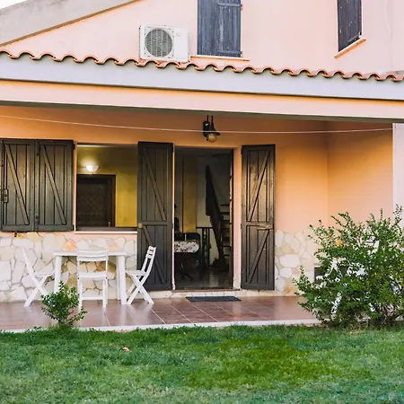 Holiday home Carola *